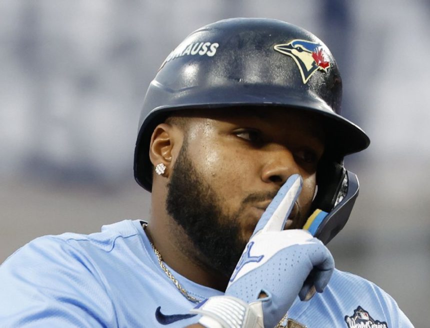 Blue Jays bounce back, silence Ohtani in Game 4 of World Series