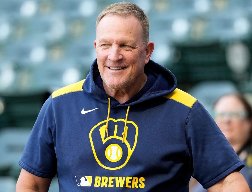 Brewers Manager Pat Murphy Gets Bob Uecker 'Patch' Tattoo in Photo Before NLDS