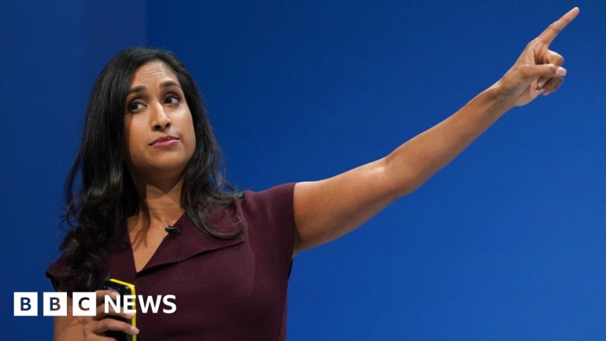 Conservatives pledge to cut bills as energy price battle takes shape