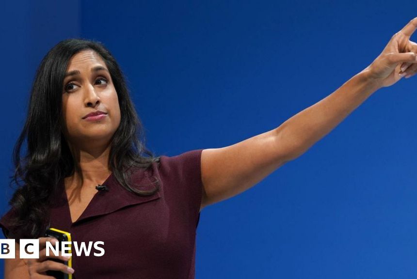 Conservatives pledge to cut bills as energy price battle takes shape