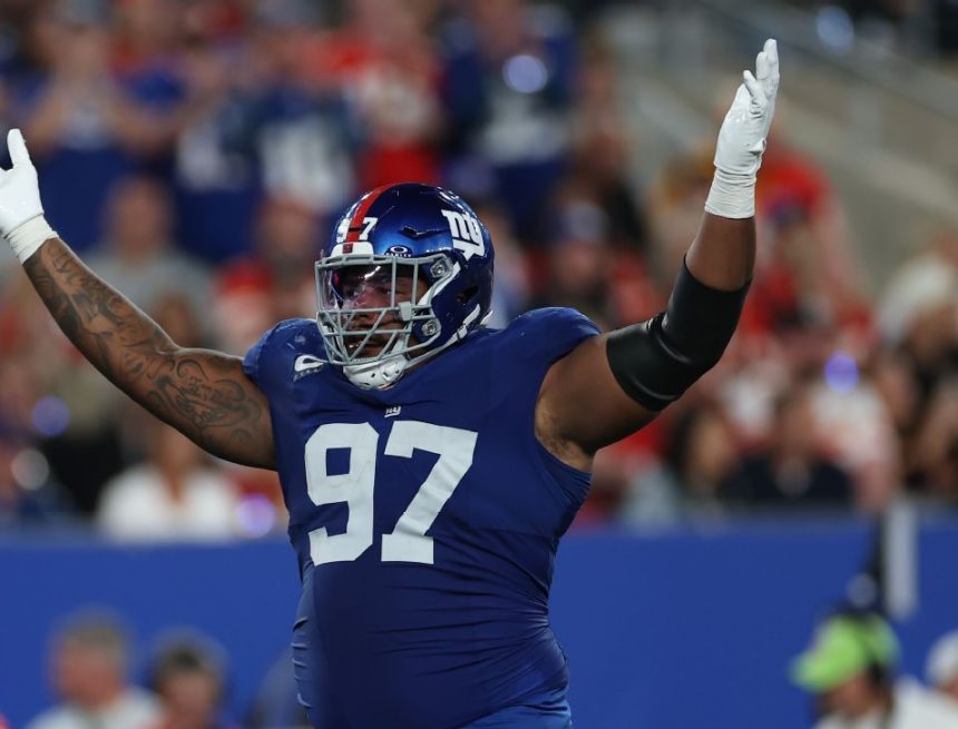 Dexter Lawrence rips Carl Banks for 'delusional' comments