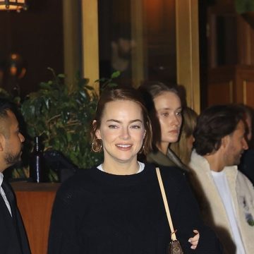 Emma Stone Opts for an It-Girl Knitwear Fave for Fall Emma Stone Opts for an It-Girl Knitwear Fave for Fall