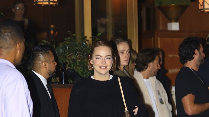 Emma Stone Opts for an It-Girl Knitwear Fave for Fall Emma Stone Opts for an It-Girl Knitwear Fave for Fall