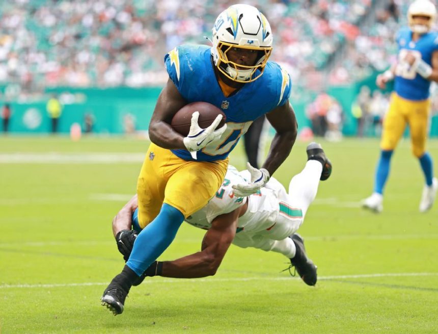 Fantasy football free agent pickups: Kimani Vidal steps up; Jaxson Dart, Sam Darnold being underrated