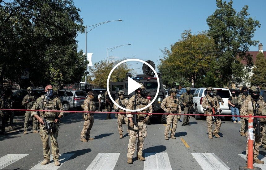 Federal Agents Fire Pepper Balls to Disperse Crowds Protesting in Chicago