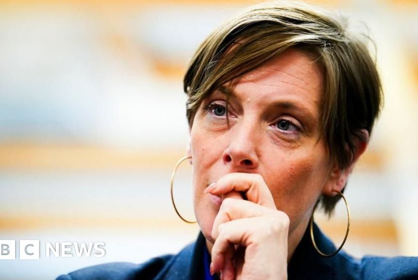 Four survivors say Jess Phillips must quit for them to rejoin grooming inquiry