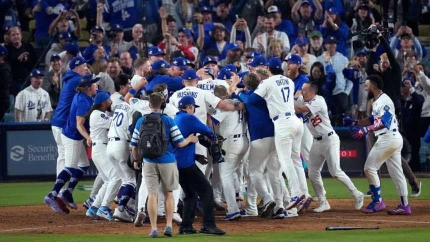 Freeman's 18th-inning HR lifts Dodgers to World Series Game 3 Freeman's 18th-inning HR lifts Dodgers to World Series Game 3 win