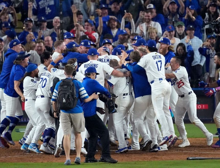 Freeman's 18th-inning HR lifts Dodgers to World Series Game 3 win