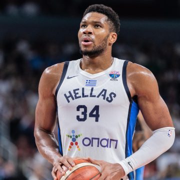 Giannis Joins Bucks Training Camp After COVID-19 Recovery, 'Not Feeling 100% Yet'