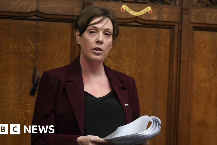 Government 'determined' to keep Jess Phillips in post on grooming inquiry