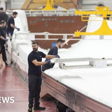 Government vows to create 400,000 jobs in clean energy sector