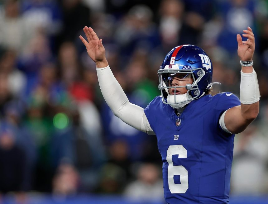 Jaxson Dart Makes History, Joins Mahomes, Lamar in Elite Company as Giants Beat Eagles