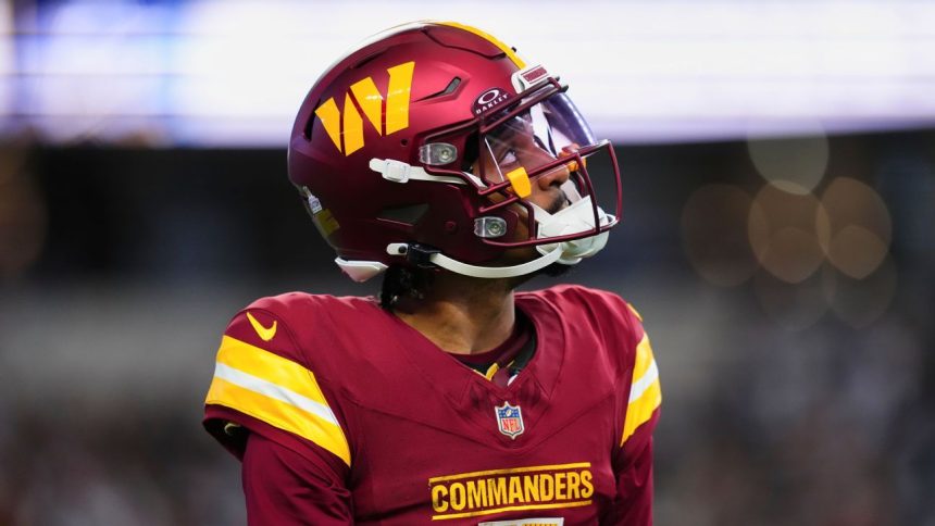 Jayden Daniels exits Commanders' loss; MRI on hamstring next