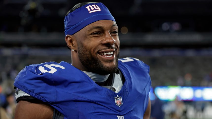 Kayvon Thibodeaux Says 'F--k Them Eagles' in Video After Giants' Upset Win on TNF