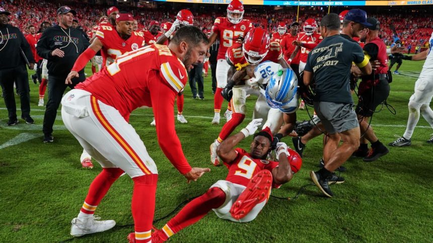 Lions' Branch smacks Chiefs' Smith-Schuster, setting off scrum