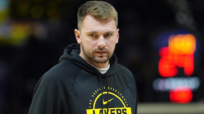 Luka Doncic Gives Update on Injury After Lakers Loss vs. Warriors without LeBron James