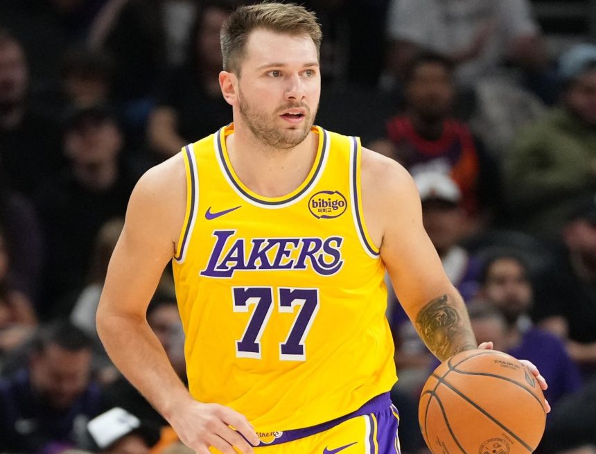 Luka Doncic 'Trying to Get Used to' Deandre Ayton Connection Ahead of Lakers Season