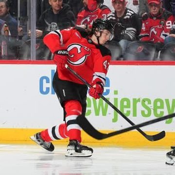 Luke Hughes signs 7-year, $63 million contract with Devils
