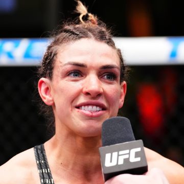 Mackenzie Dern Beats Virna Jandiroba to Win Strawweight Title at Mackenzie Dern Beats Virna Jandiroba to Win Strawweight Title at UFC 321