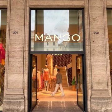 Mango has a target of 500 new store openings by 2026, with the US becoming a top 3 region, and annual sales of over $4 billion.