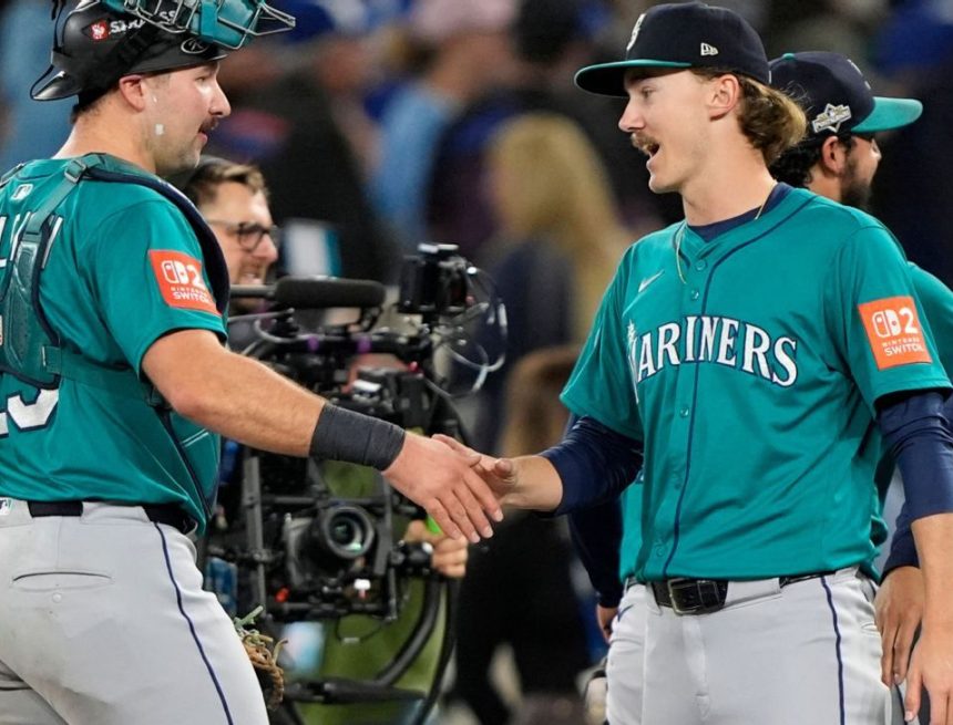Mariners shut down Blue Jays' bats to steal Game 1 of ALCS
