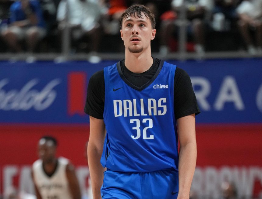 Mavs' Cooper Flagg Says Shoulder Injury is 'a Little Sore,' Expects to Be 'Good to Go'