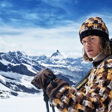 Moncler Posts Smaller Than Forecast Decline in Quarterly Revenues Moncler Posts Smaller Than Forecast Decline in Quarterly Revenues