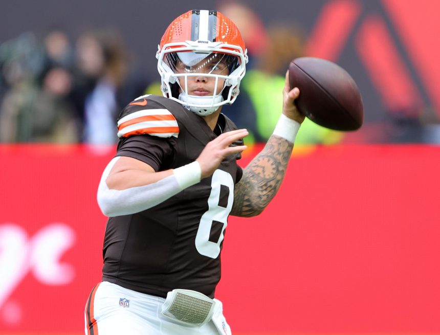 Myles Garrett Praises 'Composed' Dillon Gabriel After Browns' Loss to Vikings