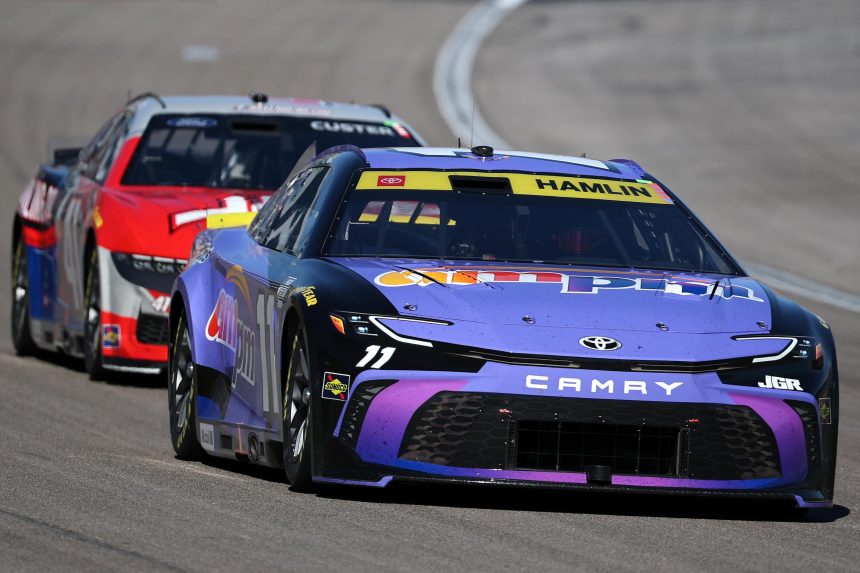NASCAR Playoffs Bracket 2025 Point Standings After Las Vegas Round of 8 Results