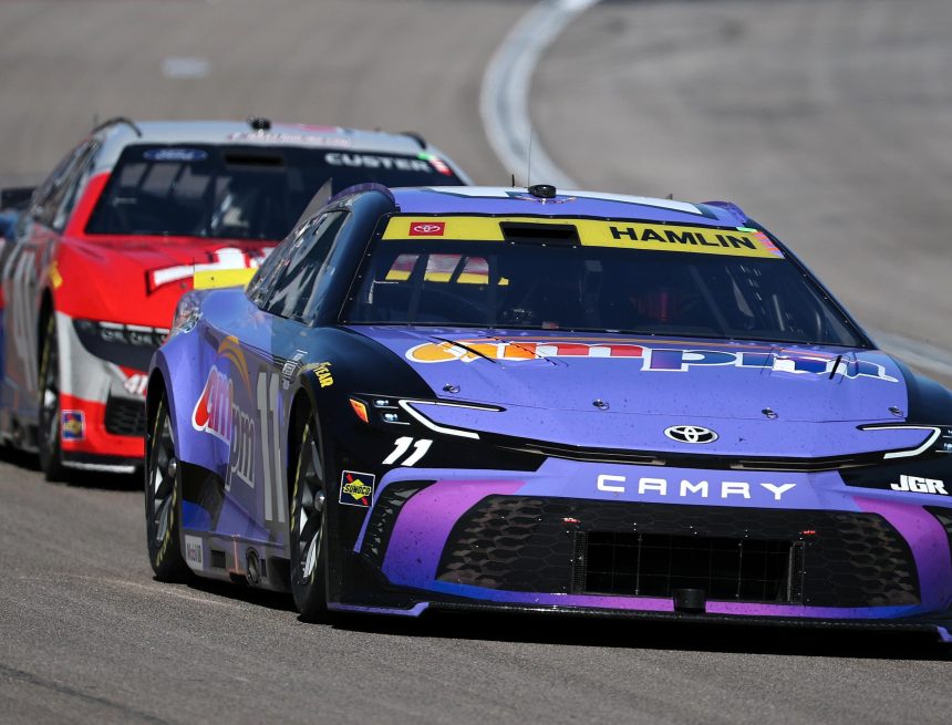 NASCAR Playoffs Bracket 2025 Point Standings After Las Vegas Round of 8 Results