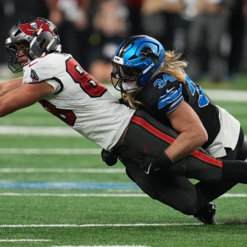 NFL Exec Explains Why Buccaneers-Lions Replay Was Overturned After 'Second Look'