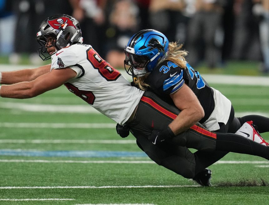 NFL Exec Explains Why Buccaneers-Lions Replay Was Overturned After 'Second Look'