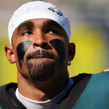 NFL Exec Says Eagles Look Drained 'Emotionally and Physically' Amid Struggles