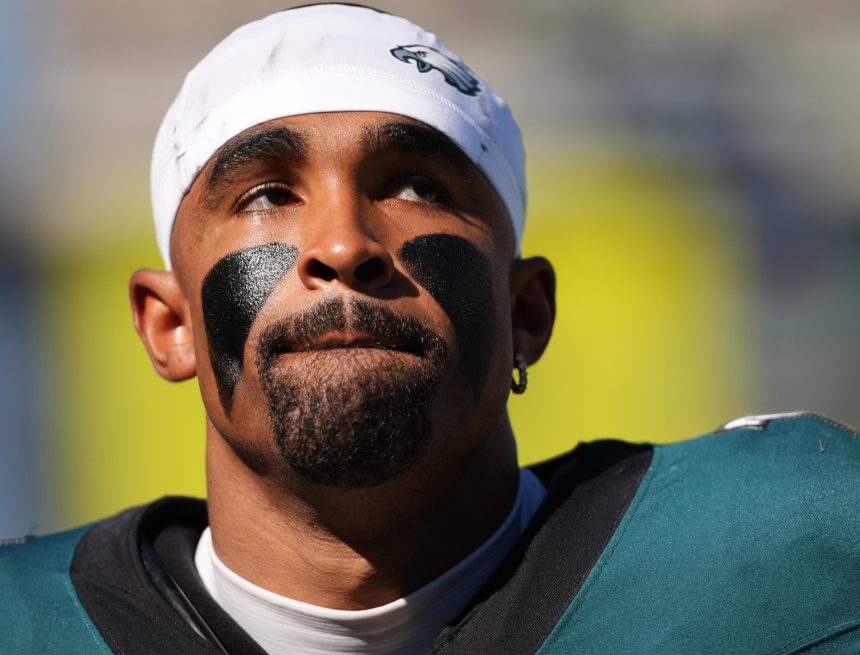 NFL Exec Says Eagles Look Drained 'Emotionally and Physically' Amid Struggles