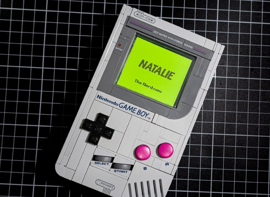 Nintendo’s chips let this Lego Game Boy upgrade kit play real cartridges
