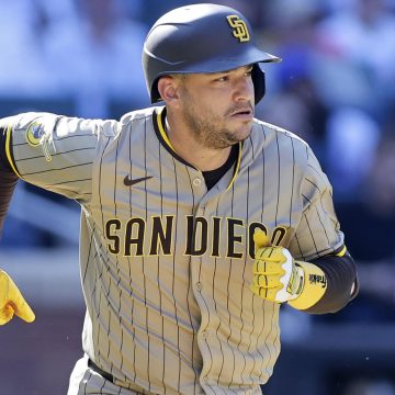 Padres' Jose Iglesias Suspended, Fined for Conduct Toward Umpires After Loss to Cubs