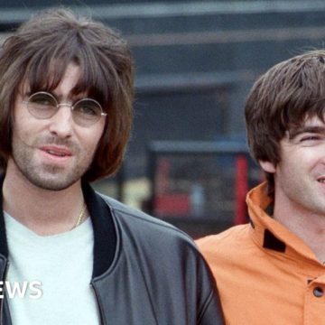 Peer hints at Oasis Knebworth gigs then backtracks