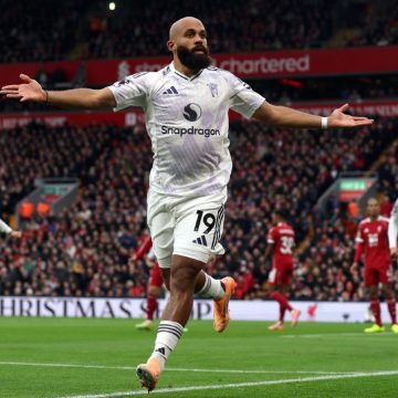Premier League updates: Liverpool host Man United at Anfield