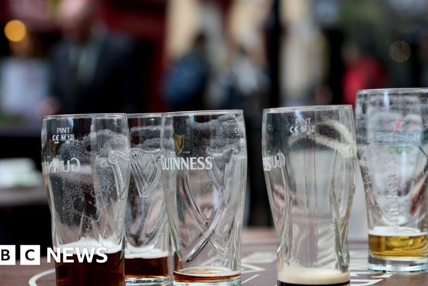 Pubs could stay open longer under licensing reforms