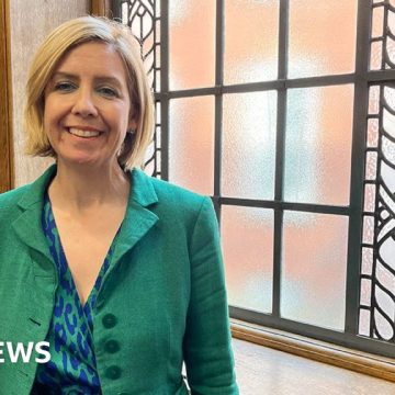 Reform's Dame Andrea Jenkyns considers scrapping English lessons