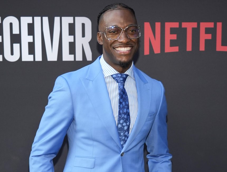 Robert Griffin III Posts Photos of 'Scary' Car Crash, Says He, His Family Are Safe