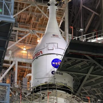 Rocket Report: China tests Falcon 9 lookalike; NASA’s Moon rocket Rocket Report: China tests Falcon 9 lookalike; NASA’s Moon rocket fully stacked