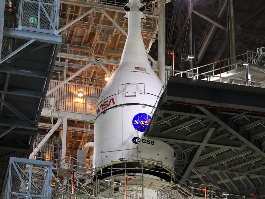 Rocket Report: China tests Falcon 9 lookalike; NASA’s Moon rocket fully stacked