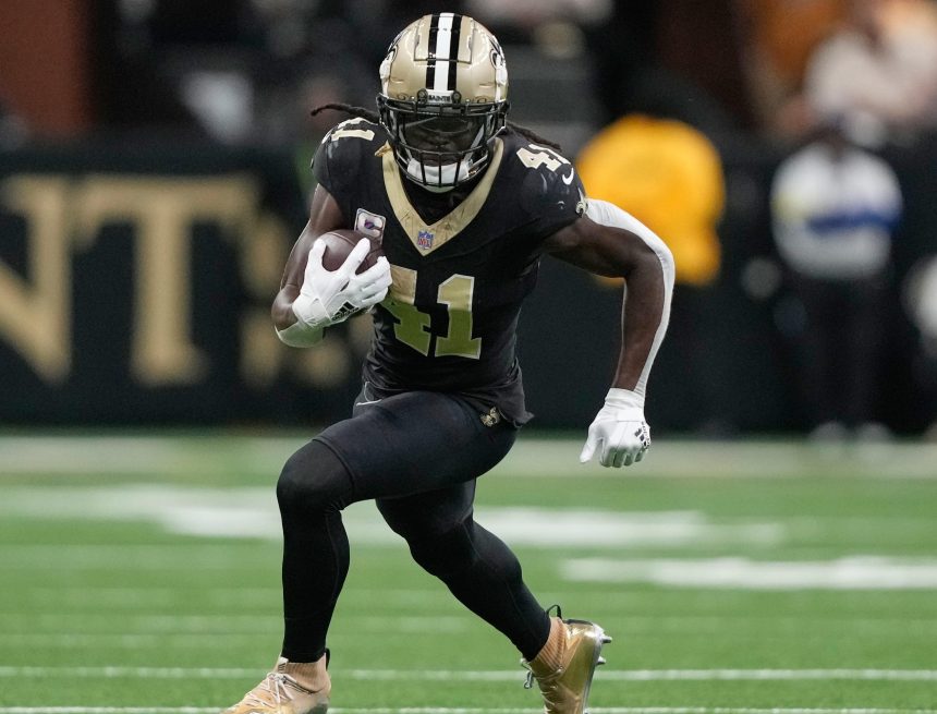 Saints' Alvin Kamara Reportedly Avoided Serious Ankle Injury, RB Is Day-to-Day