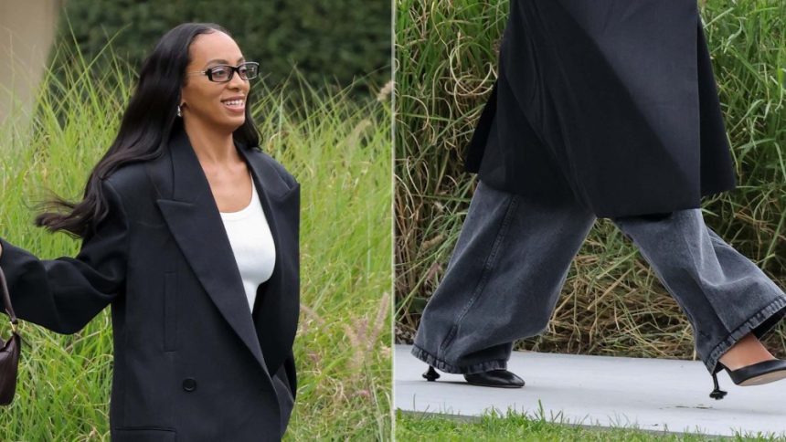 Solange Knowles in Loewe's Toy Pumps during Paris Fashion Week on Friday.