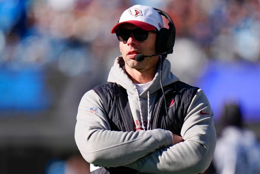 Sources: Cardinals fining Jonathan Gannon for sideline spat