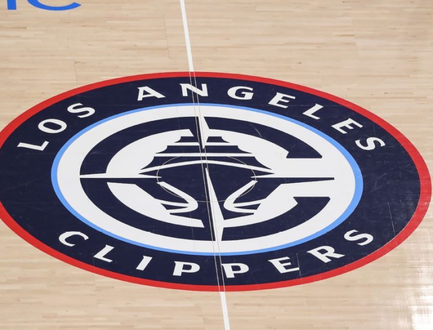 Sources: NBA OK'd Clippers' Aspiration sponsorship deal in 2021