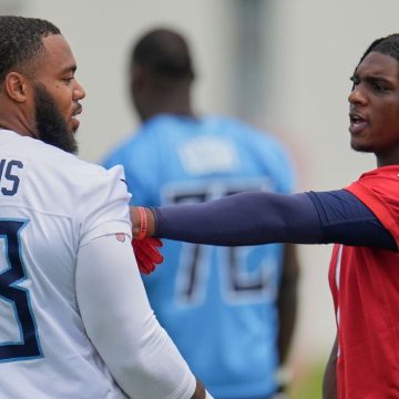 Sources: Titans unwilling to trade Cam Ward, Jeffery Simmons Sources: Titans unwilling to trade Cam Ward, Jeffery Simmons