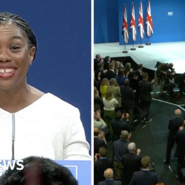 Standing ovation during stamp duty scrap announcement
