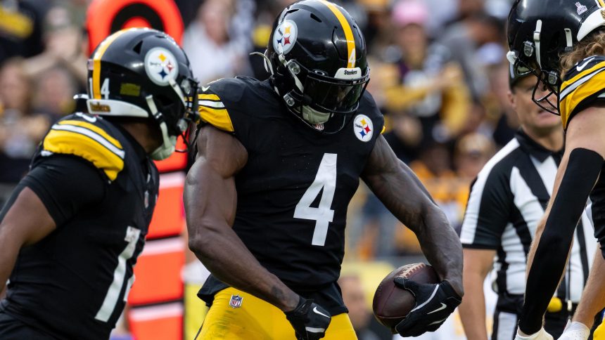 Steelers Reportedly Eye Trade for 'Speed Threat' to Help Aaron Rodgers, DK Metcalf